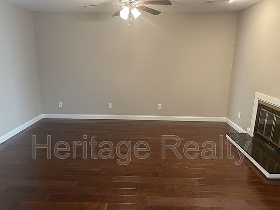 2nd image of 8703 Olde Colony Trl APT 36