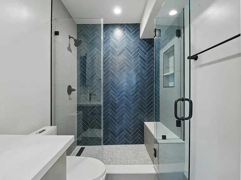 8234 Blackburn Ave #8236-1/2 — Photo 41