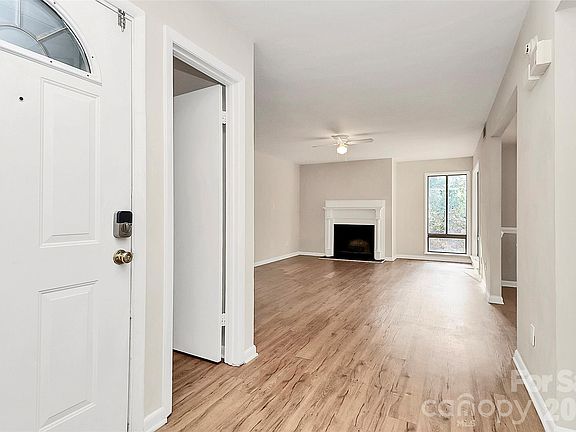 5th image of 8022 Princess Ann Dr