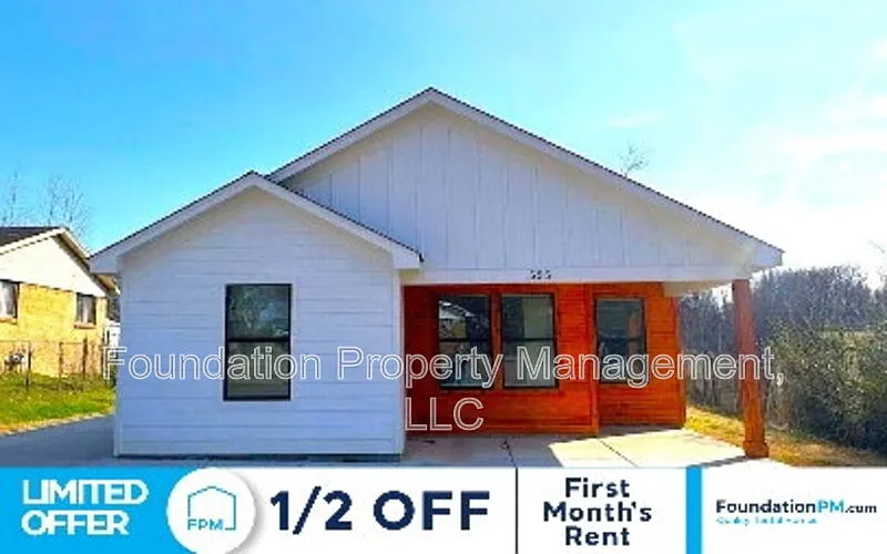 5 bed, 2.5 bath, 1800 sqft, $1,800 — Photo 1