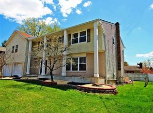 13 Ballo Pl, Edison, NJ 08820