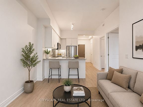 5th image of 9618 Yonge St #1210