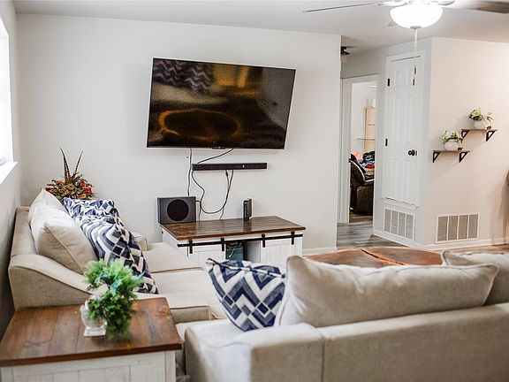 4th image of 129 Bowie Cir