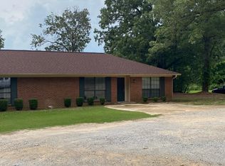 2718 Woodglen Dr #A, Tupelo, MS 38801