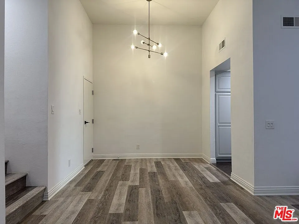 2 bed, 2.0 bath, 1085 sqft, $3,350 — Photo 3
