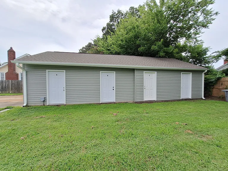 1814 Kecoughtan Rd — Photo 6