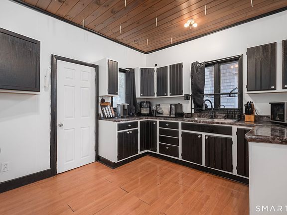 2nd image of 213 Laurel Hill Avenue
