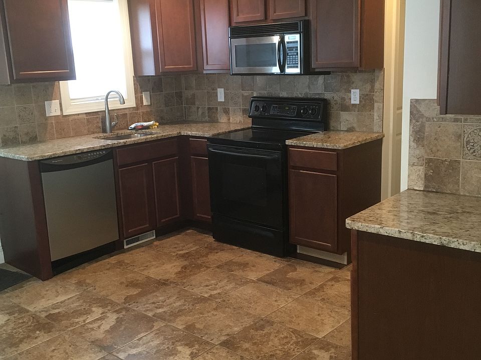 2nd image of 27601 Lake Shore Blvd