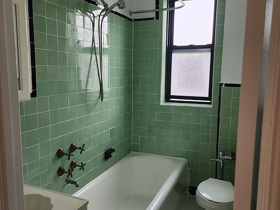 5th image of 1745 E 16th St #B