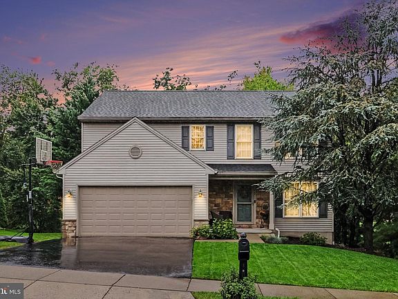 2nd image of 211 Edenderry Way