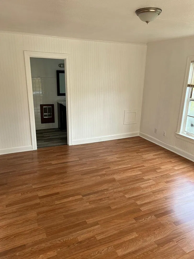 4019 Procter St — Photo 3