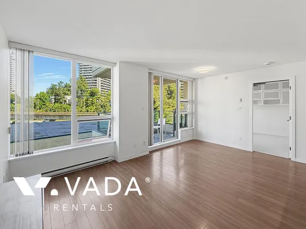 2200 Douglas Rd #706, Burnaby, BC V5C 0G8