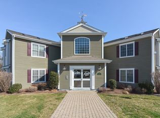 215 Longmeadow Rd UNIT 102, Taunton, MA 02780