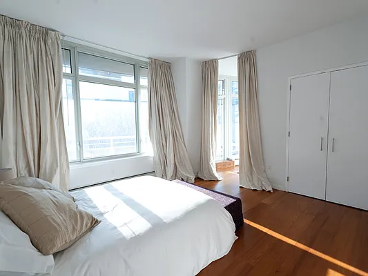 Rented by Sotheby's International Realty | media 30