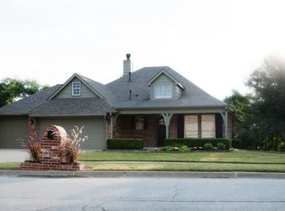 3227 S 18th St E, Broken Arrow, OK 74012