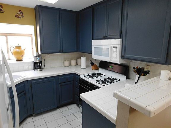 4th image of 14397 Nordhoff St Unit B