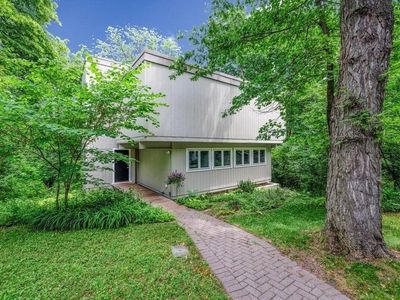 2201 Timberland Rd, Ames, IA, 50014