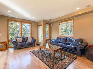 720 Columbia St #ID1247373P, Hood River, OR 97031