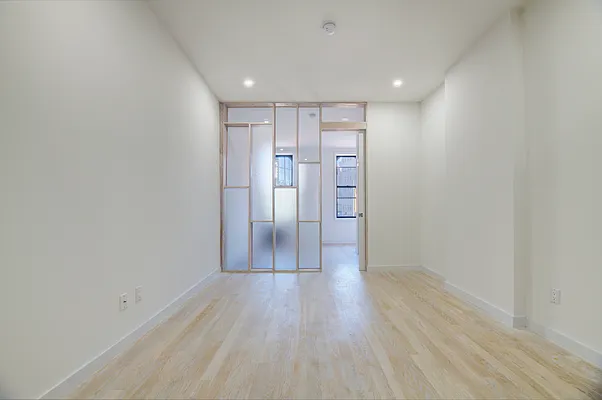 Rented by REAL New York | media 14