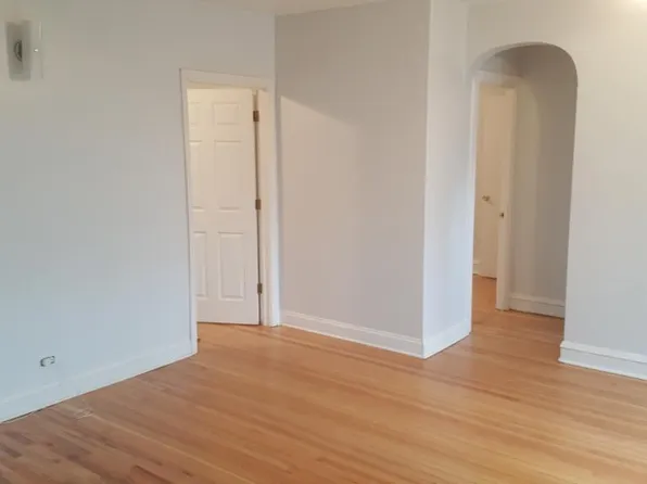 5204 W Schubert Ave #3, Chicago, IL 60639