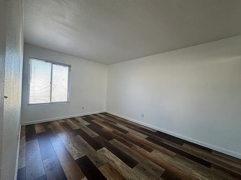 3526 Villa Knolls North Dr — Photo 21
