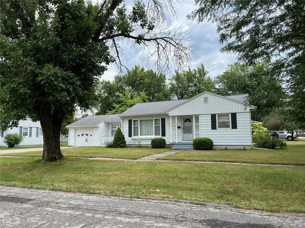 503 E Cleveland St, Monroe City, MO 63456