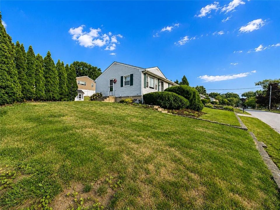 1st image of 10 Grandview Dr