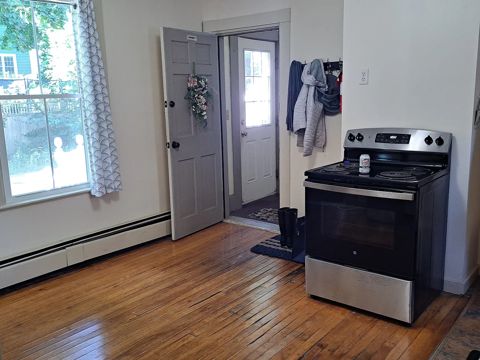 2 bed, 1150 sqft, $1,950 — Photo 4