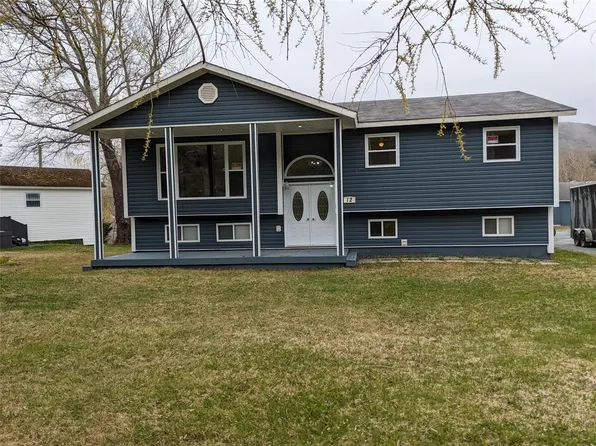 12 Forest Road, Mings Bight, NL A0K3S0