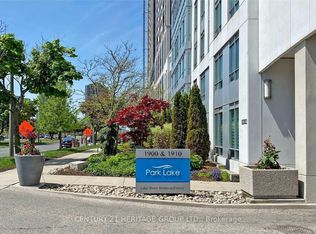 1910 Lake Shore Blvd W Unit 702, Toronto, ON M6S 1A2