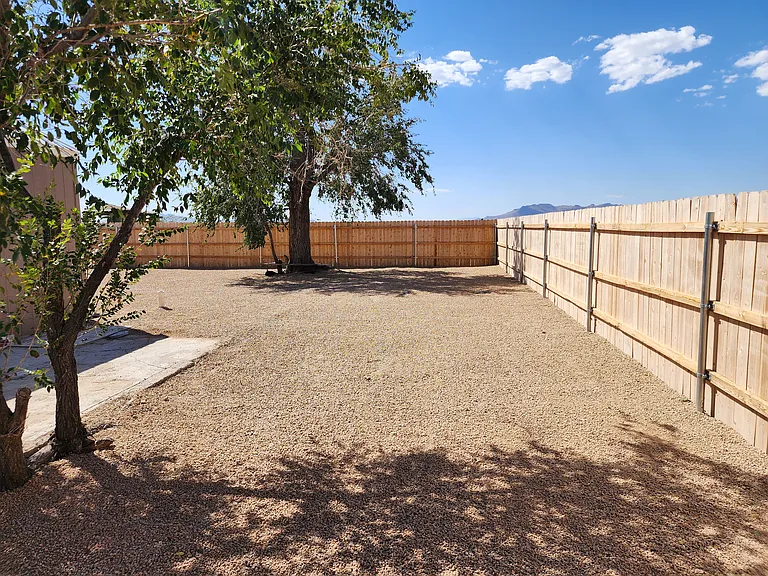 537 S Taylor Rd — Photo 10