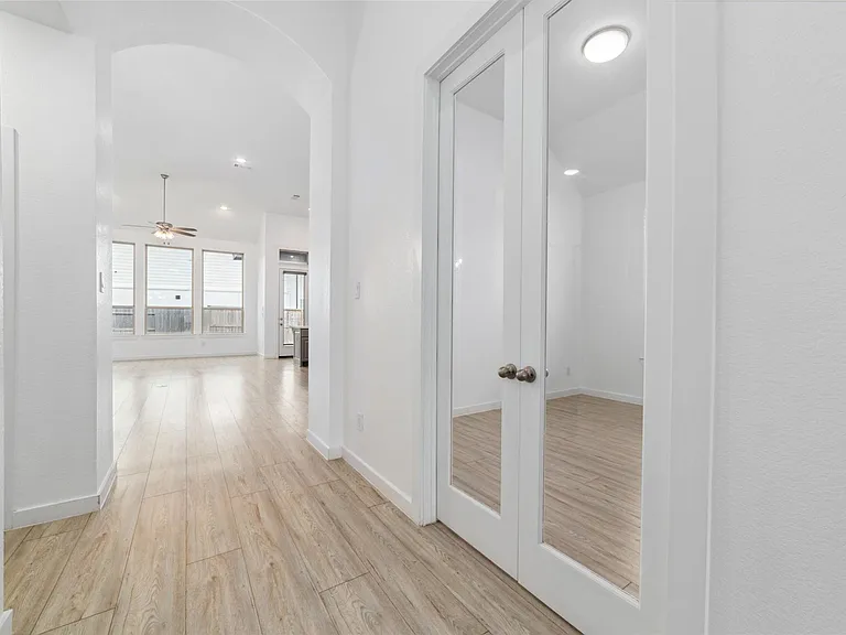 7315 Camden Crestwood Way — Photo 31