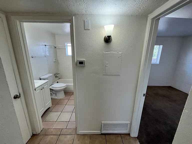 446 E Pastime Rd — Photo 35