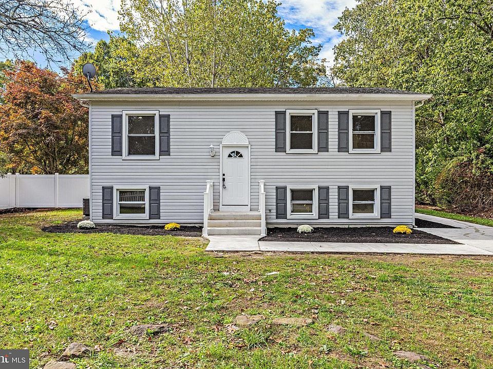 1st image of 716 6th Rd