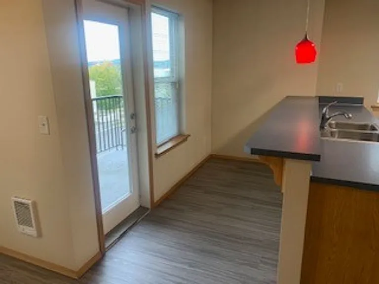 1016 N Garden St — Photo 57