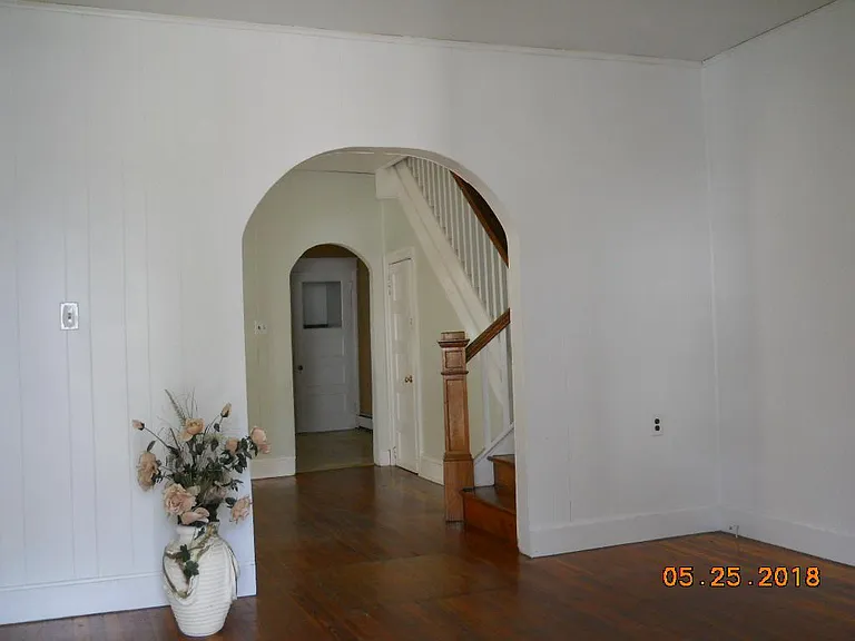 20 W Madison Ave — Photo 2