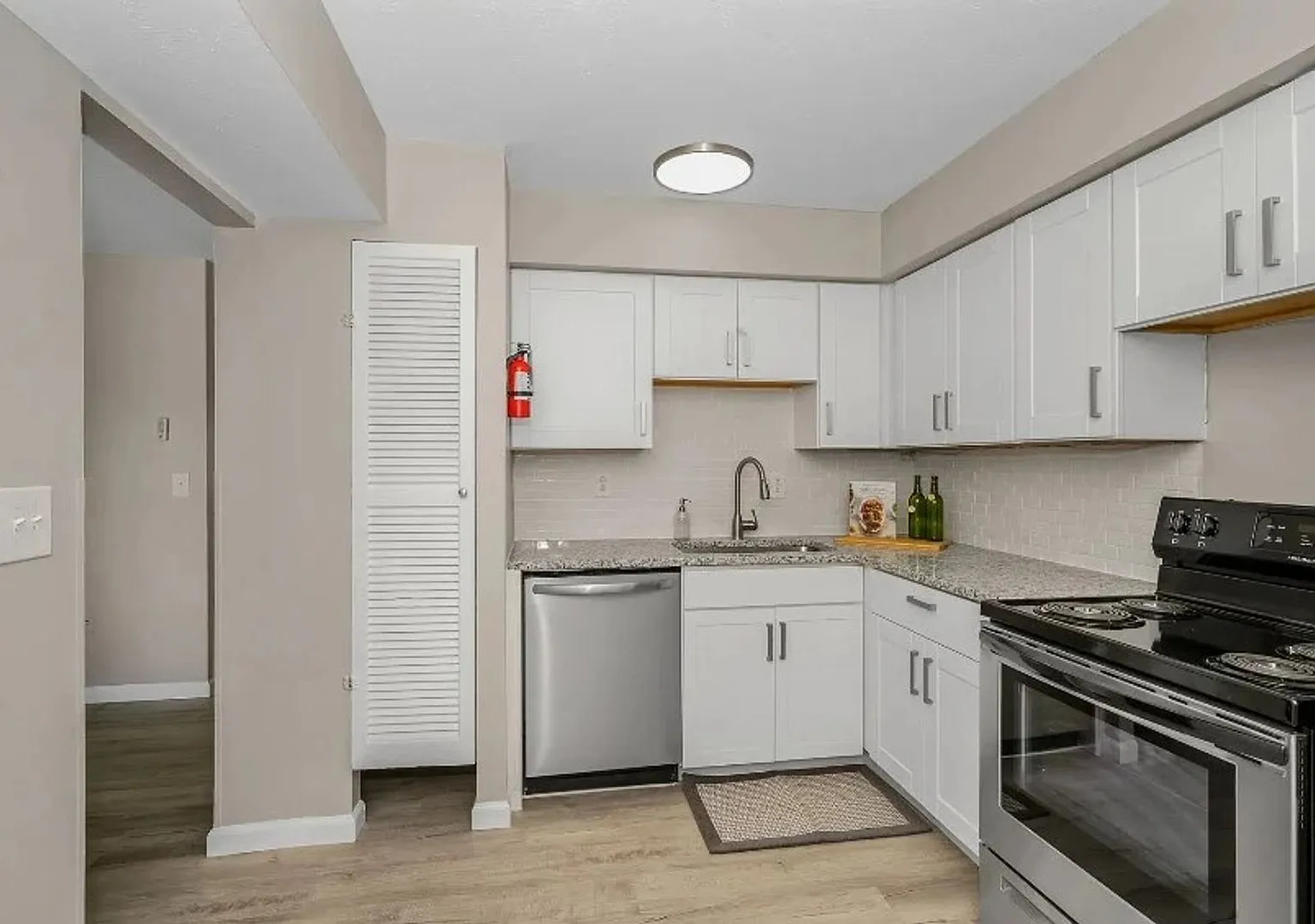 Finneytown Apartments & Townhomes — Photo 3