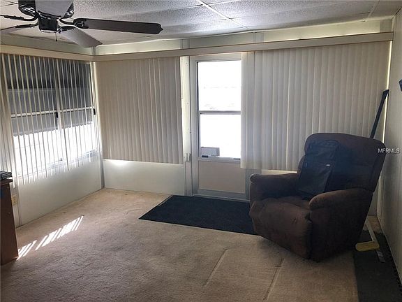 4th image of 202 Sunset Dr