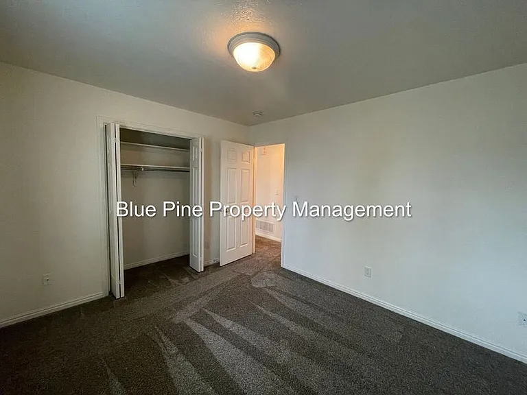 1156 Matchpoint Dr — Photo 13