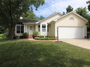 13033 Greycrest Dr, Charlotte, NC 28278