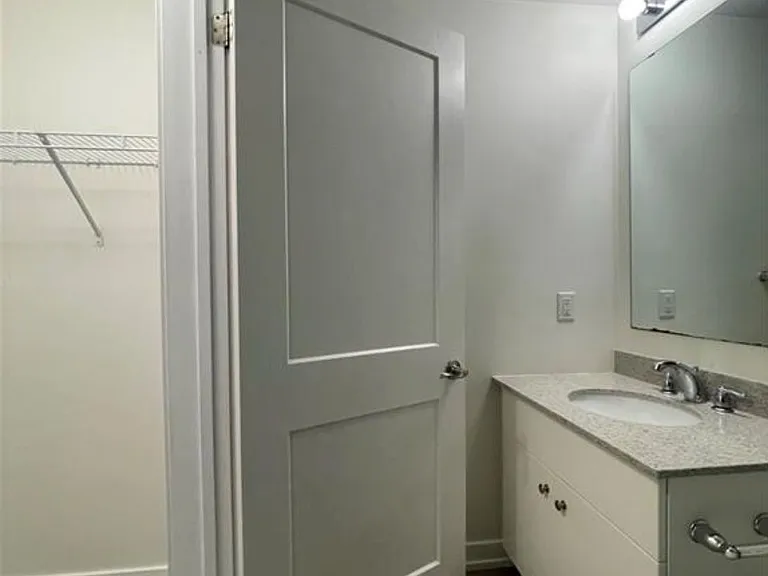 255 Northfield Dr E #314 — Photo 11