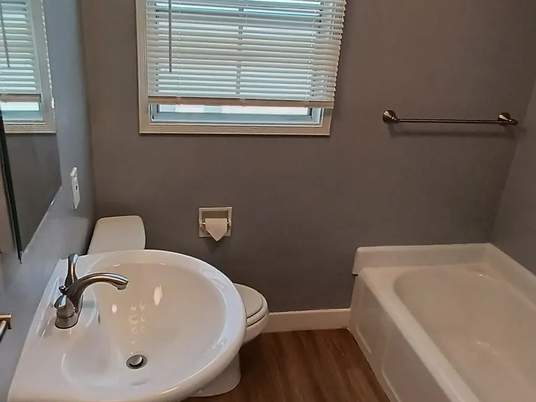 Charleston Apartments — Photo 13