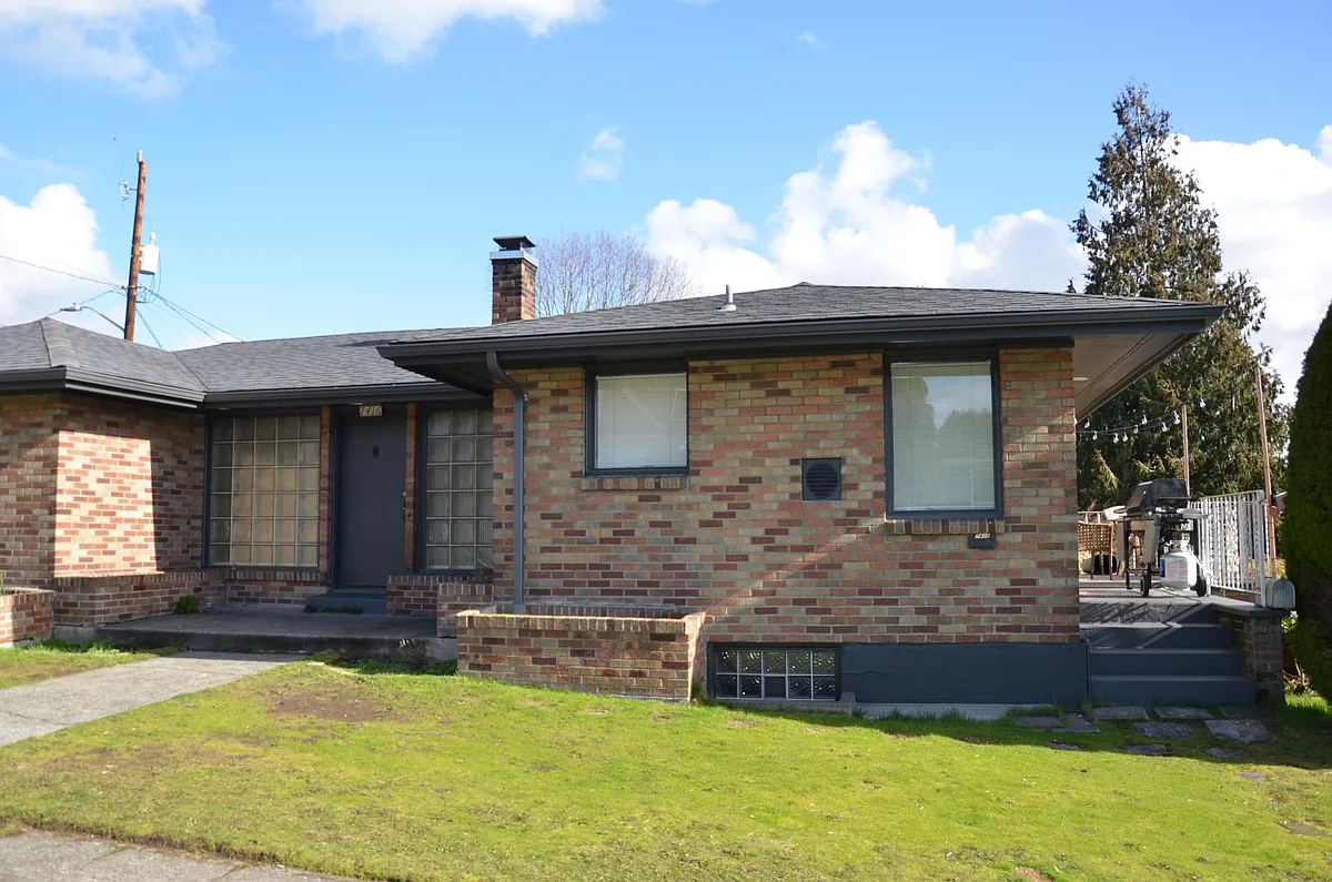 Building Photo - 7416 Linden Ave N