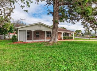 2903 Bayshore Gardens Pkwy, Bradenton, FL 34207