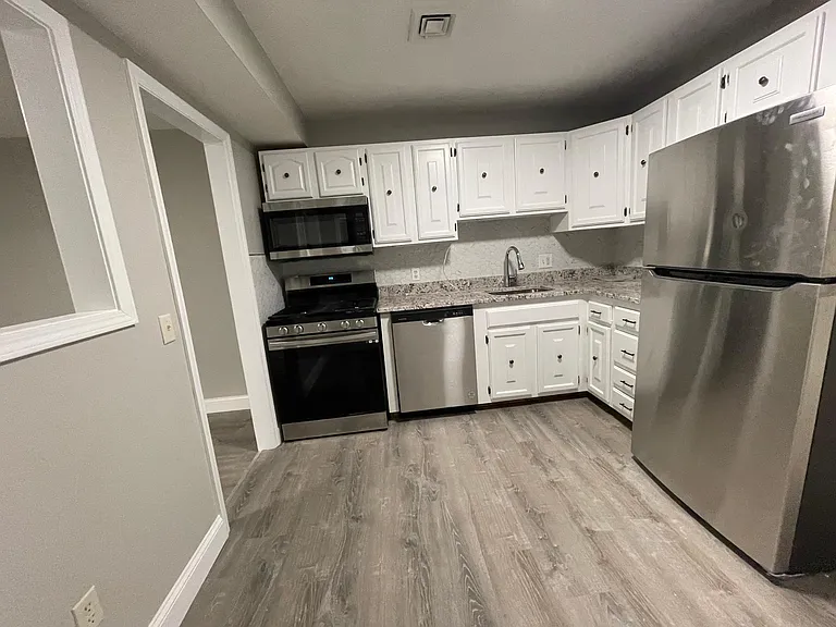 40 Sachem Dr #206 — Photo 1