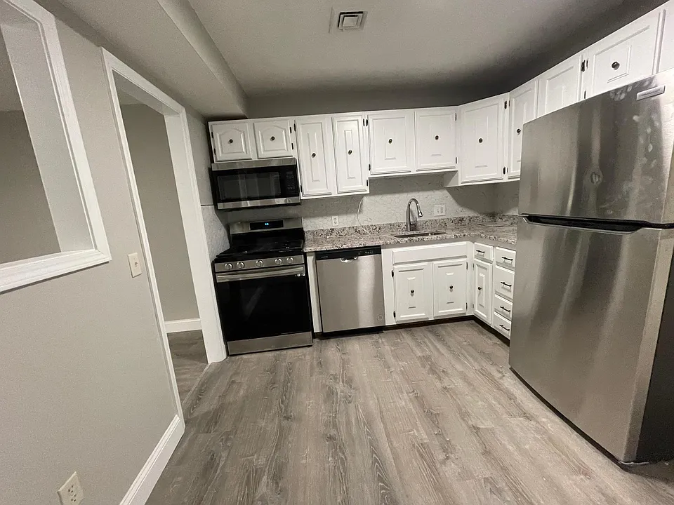 40 Sachem Dr #306