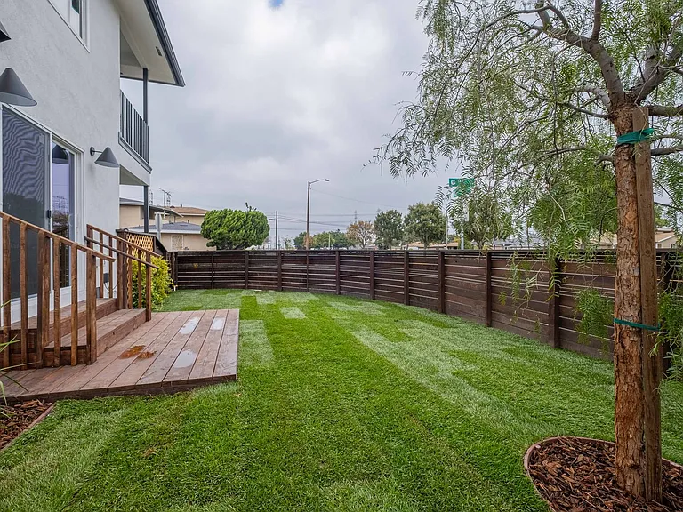 17901 Crenshaw Blvd Residences — Photo 31