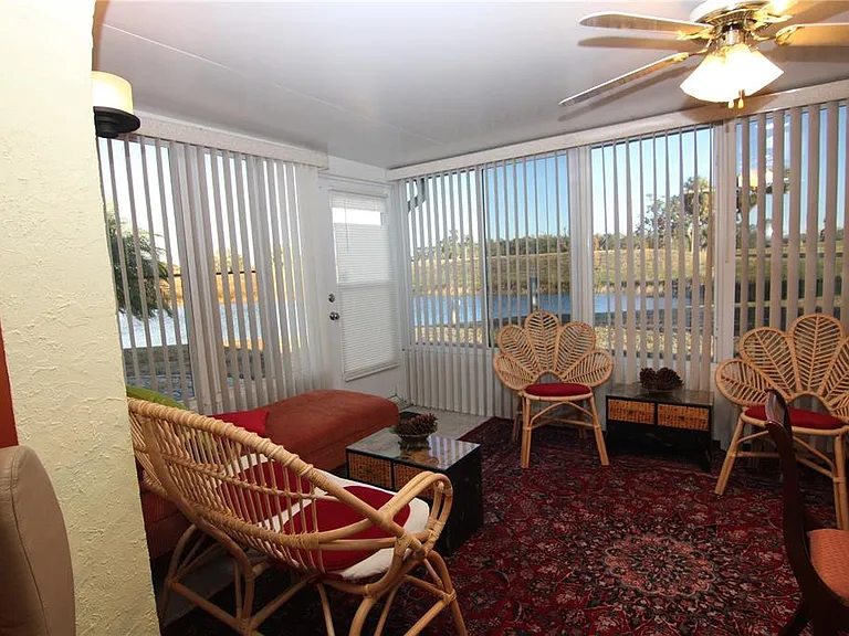 1207 Lakehouse Ct #1207 — Photo 8