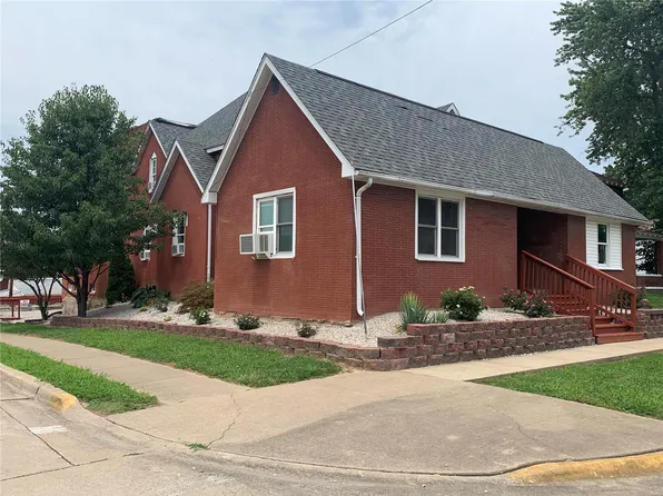 1101 George St, Chester, IL 62233
