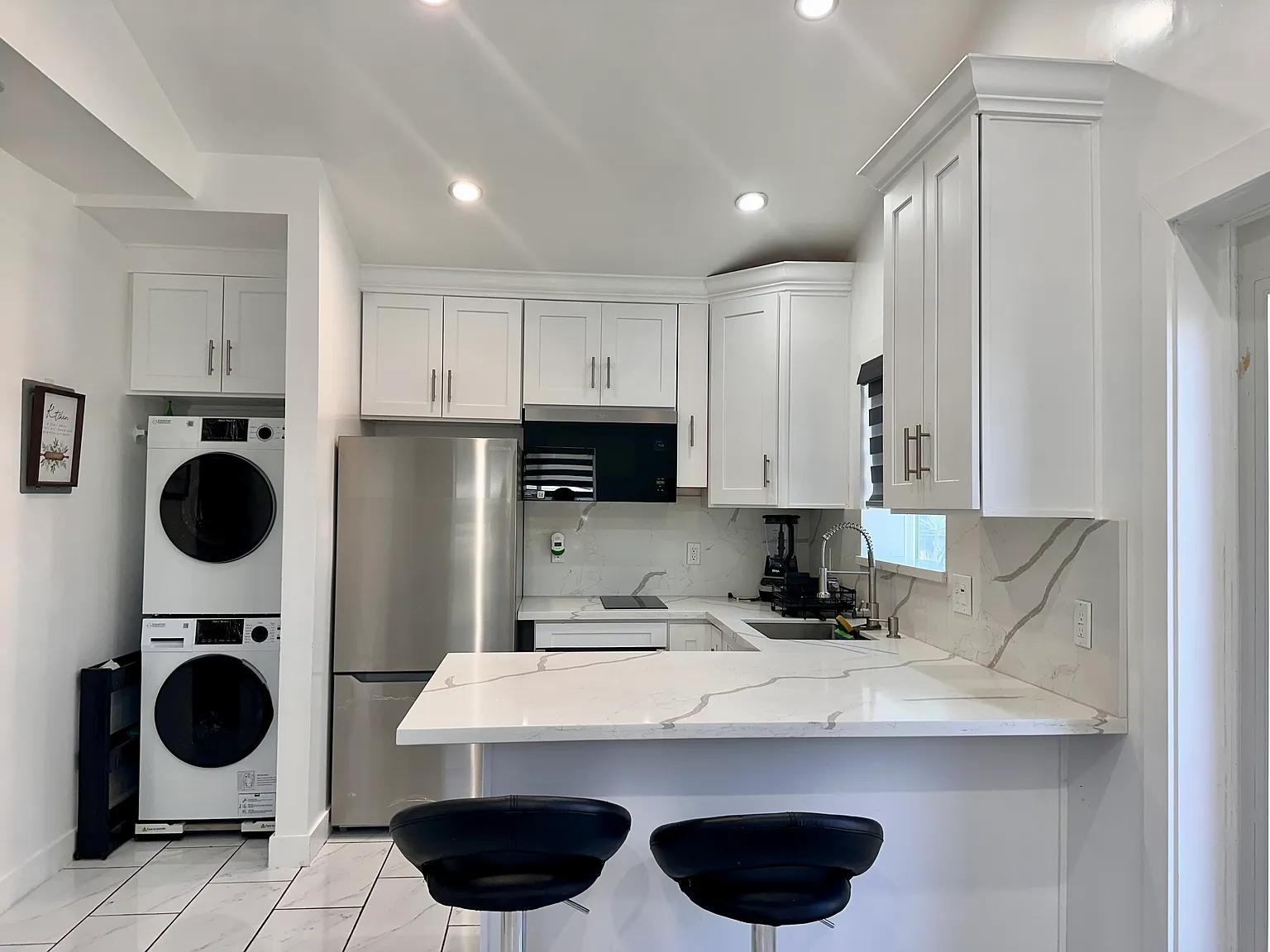 1 bed, 400 sqft, $2,200 — Photo 1